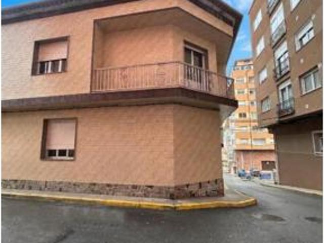Casa en venta en Ribeira, A Barbanza