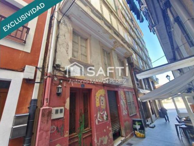 Casa en venta en Ribeira, A Barbanza