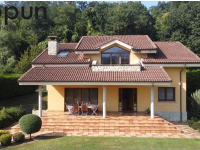 Casa en venta en Ribera De Arriba, Asturias
