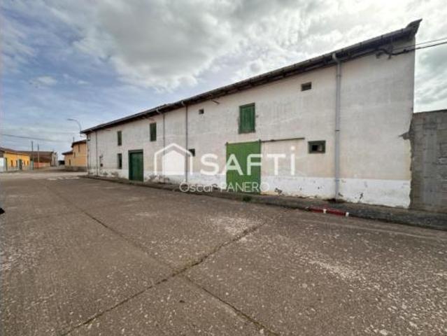 Casa en venta en Riego De La Vega, Castilla y León