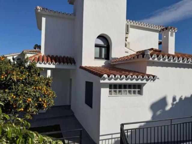 Casa en venta en La Cala del Moral, La Axarquía