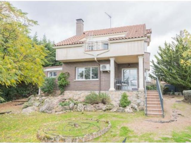Casa en venta en Robledo De Chavela, Madrid