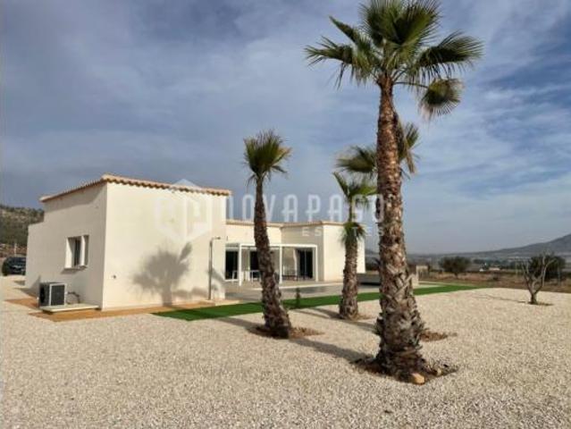Casa en venta en Cecilia Bartolomé (Mujeres Libres), l'Alt Vinalopó / El Alto Vinalopó