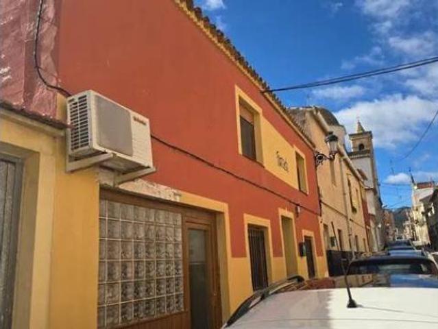 Casa en venta en Cecilia Bartolomé (Mujeres Libres), l'Alt Vinalopó / El Alto Vinalopó