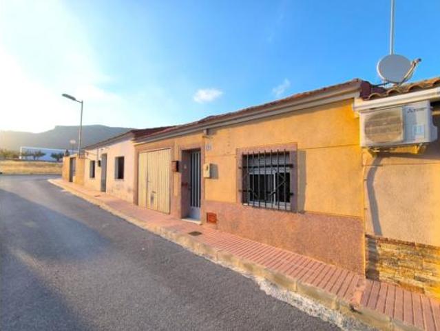 Casa en venta en Cecilia Bartolomé (Mujeres Libres), l'Alt Vinalopó / El Alto Vinalopó