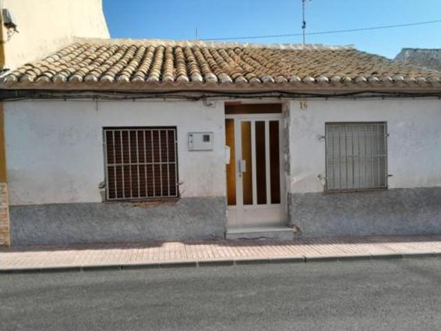 Casa en venta en l'Alt Vinalopó / El Alto Vinalopó, Valencia