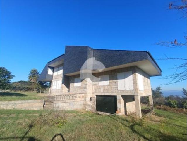 Casa en venta en O Cumial, Ourense