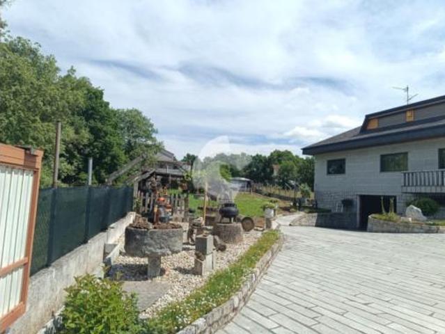 Casa en venta en San Cibrao das Viñas, Ourense