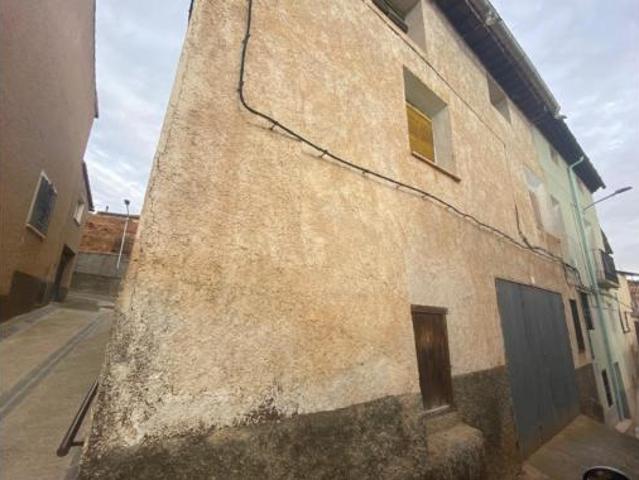 Casa en venta en Allueva, Aragón
