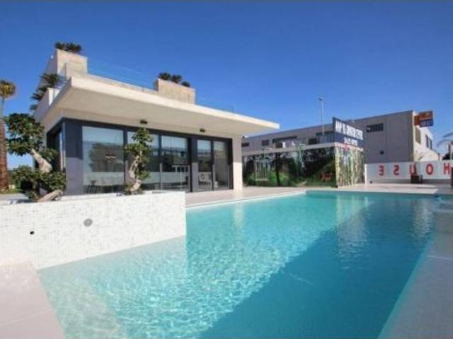 Casa en venta en San Miguel De Salinas, Valencia