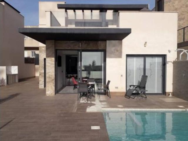 Casa en venta en San Miguel De Salinas, Urbanización Ciudad de las Telecomunicaciones