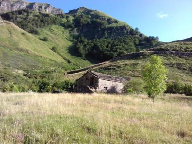 Casa en venta en San Roque De Riomiera, Cantabria