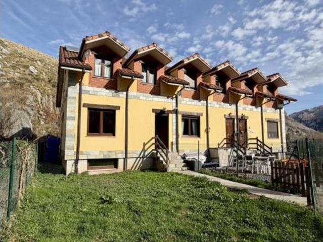 Casa en venta en San Roque De Riomiera, Cantabria