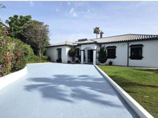 Casa en venta en San Roque Centro, Campo de Gibraltar