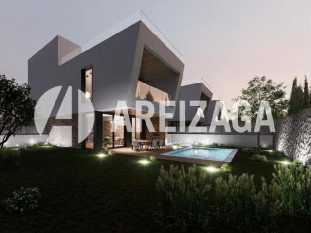 Casa en venta en Mendebaldea, Donostia-san Sebastián