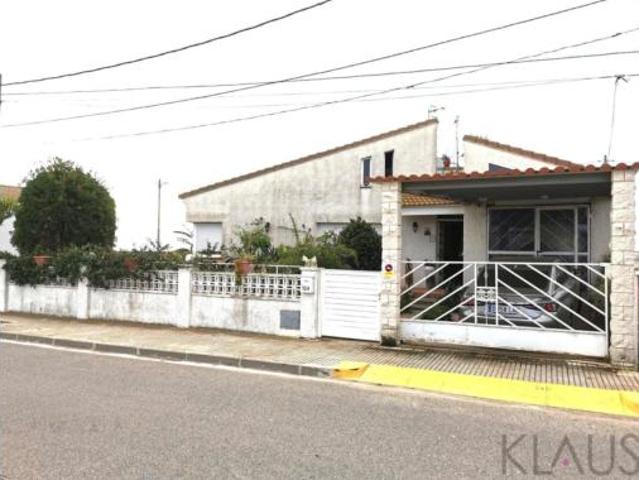 Casa en venta en els Muntells, Montsià