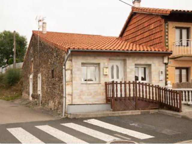 Casa en venta en Bezana, Santa Cruz De Bezana