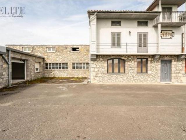 Casa en venta en Bezana, Santa Cruz De Bezana