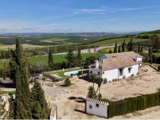 Casa en venta en Santaella, Andalucía