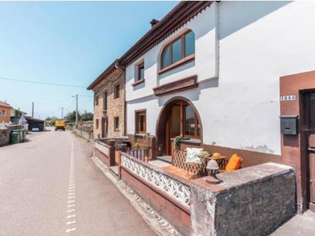 Casa en venta en Sariego, Asturias