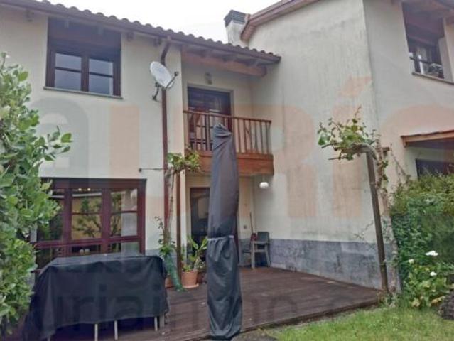 Casa en venta en Sariego, Asturias