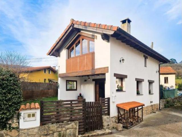 Casa en venta en Sariego, Asturias