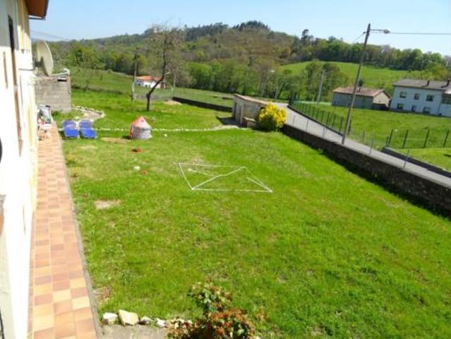 Casa en venta en Sariego, Asturias