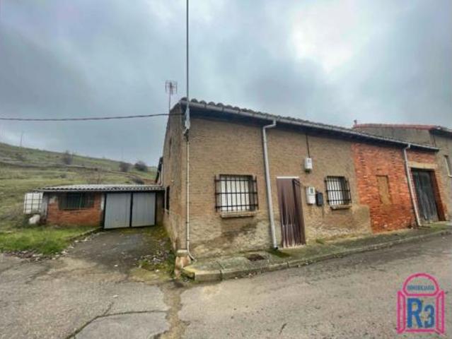 Casa en venta en Carbajal de la Legua, Sariegos