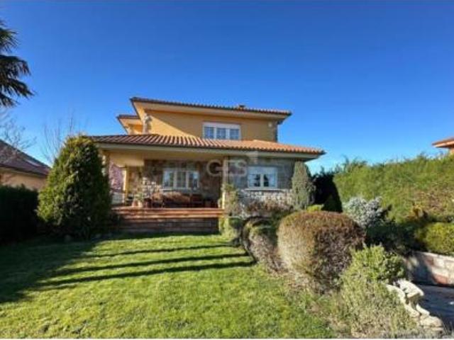 Casa en venta en Carbajal de la Legua, Sariegos