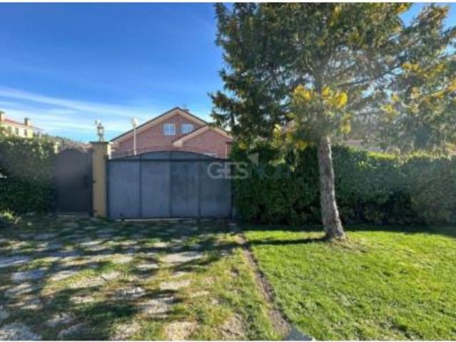 Casa en venta en Carbajal de la Legua, Sariegos