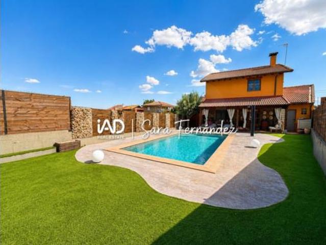 Casa en venta en Sariegos, Castilla y León