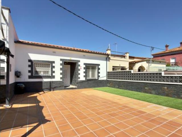 Casa en venta en Sarrià de Ter, Girona