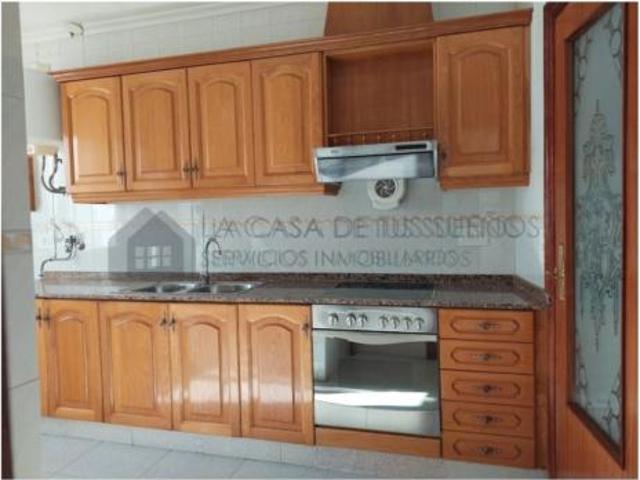 Casa en venta en María Moliner, l'Alt Vinalopó / El Alto Vinalopó