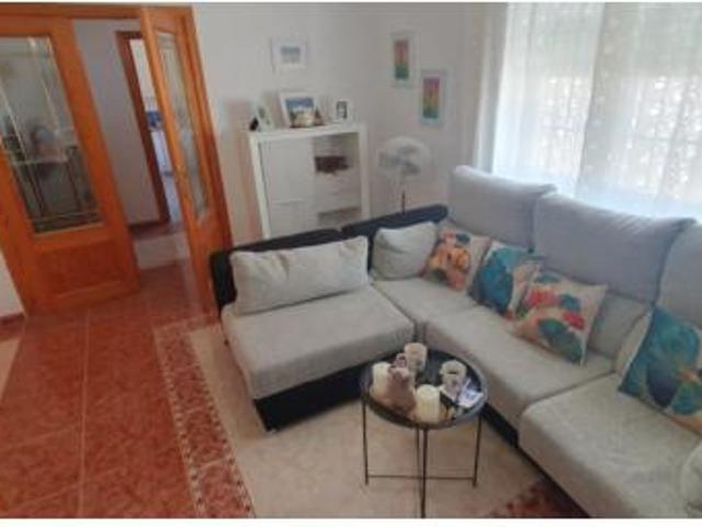 Casa en venta en María Moliner, l'Alt Vinalopó / El Alto Vinalopó
