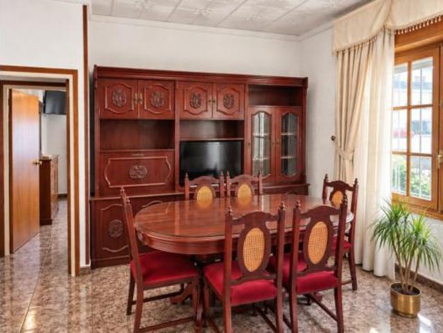 Casa en venta en María Moliner, l'Alt Vinalopó / El Alto Vinalopó