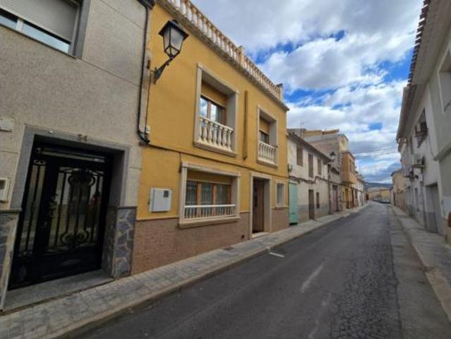Casa en venta en María Moliner, l'Alt Vinalopó / El Alto Vinalopó