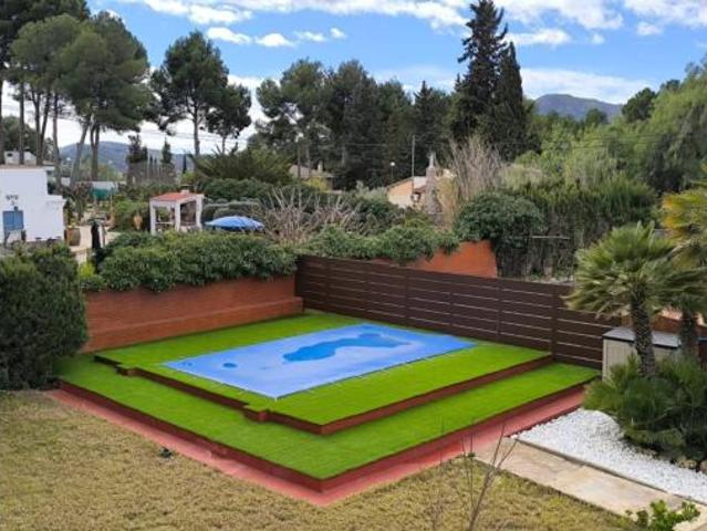 Casa en venta en María Moliner, l'Alt Vinalopó / El Alto Vinalopó