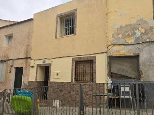 Casa en venta en María Moliner, l'Alt Vinalopó / El Alto Vinalopó