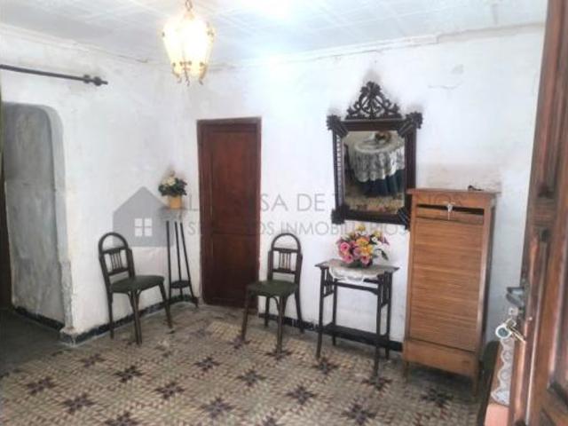 Casa en venta en María Moliner, l'Alt Vinalopó / El Alto Vinalopó