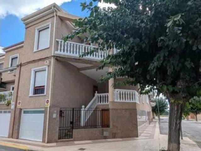 Casa en venta en María Moliner, l'Alt Vinalopó / El Alto Vinalopó