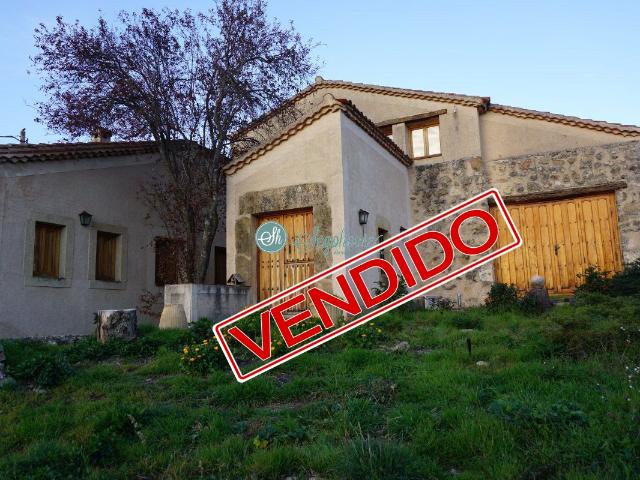 Casa en venta en Orejana