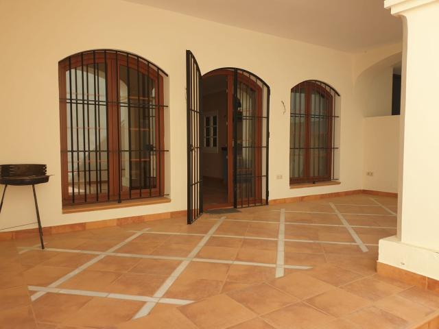 Casa en venta en Utrera, Andalucía