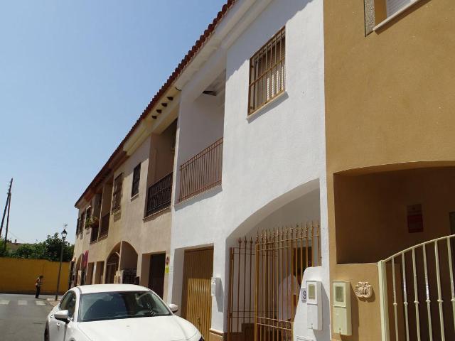 Casa en venta en Utrera, Andalucía