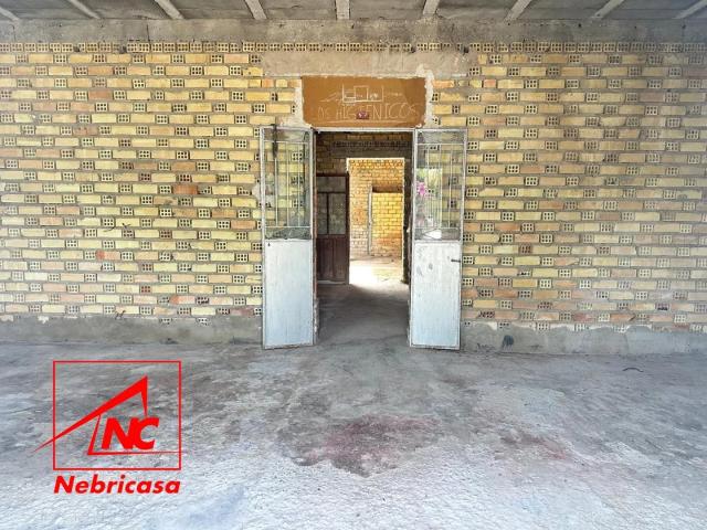 Casa en venta en Lebrija, Andalucía