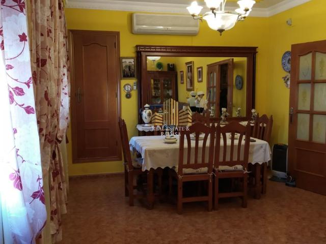 Casa en venta en Alcalá De Guadaíra, Andalucía