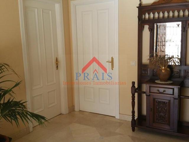 Casa en venta en Utrera, Andalucía