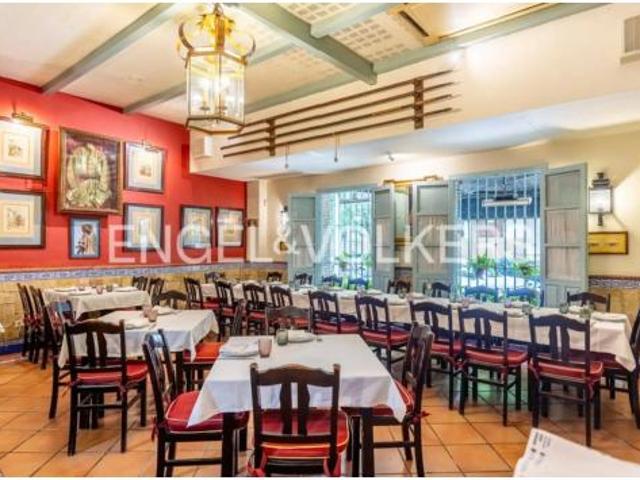 Casa en venta en Nervión, Sevilla