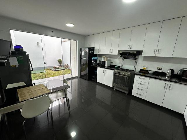 Casa venta en Santiago De Surco, Lima Metropolitana
