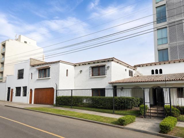 Casa venta en Santiago De Surco, Lima Metropolitana