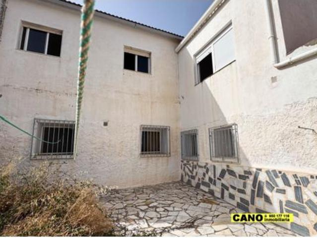 Casa en venta en Tahal, Andalucía